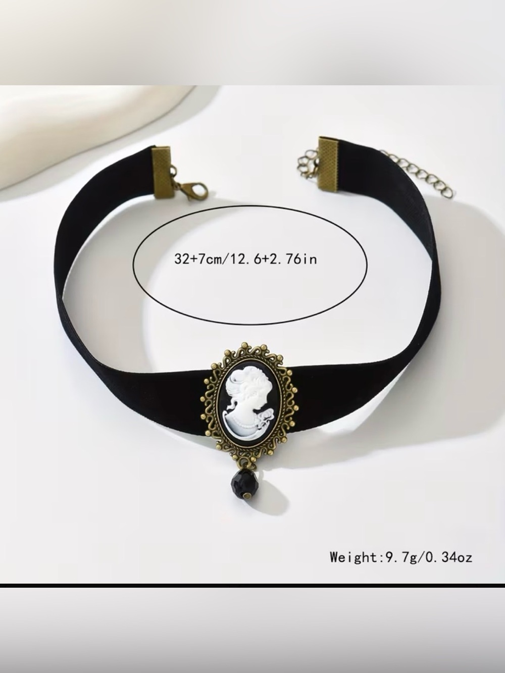 Vintage-Inspired Black Cameo Velvet Choker Necklace - Picture 4 of 4